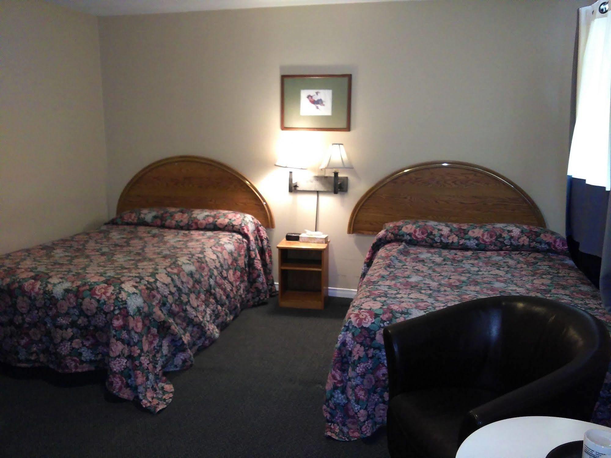 Clothier Mills Inn Kemptville 外观 照片
